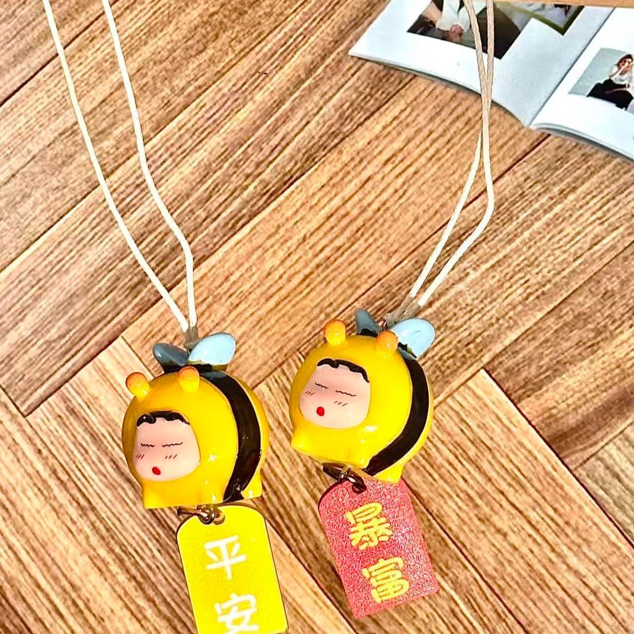 Crayon Shin-chan Bee Cosplay F - đánh giá và giá Car Accessories Papar