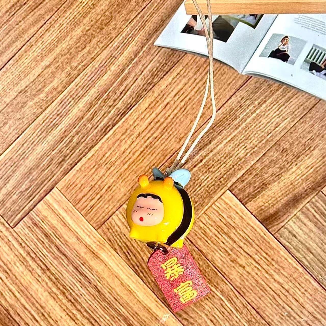 Crayon Shin-chan Bee Cosplay F - đánh giá và giá Car Accessories Papar
