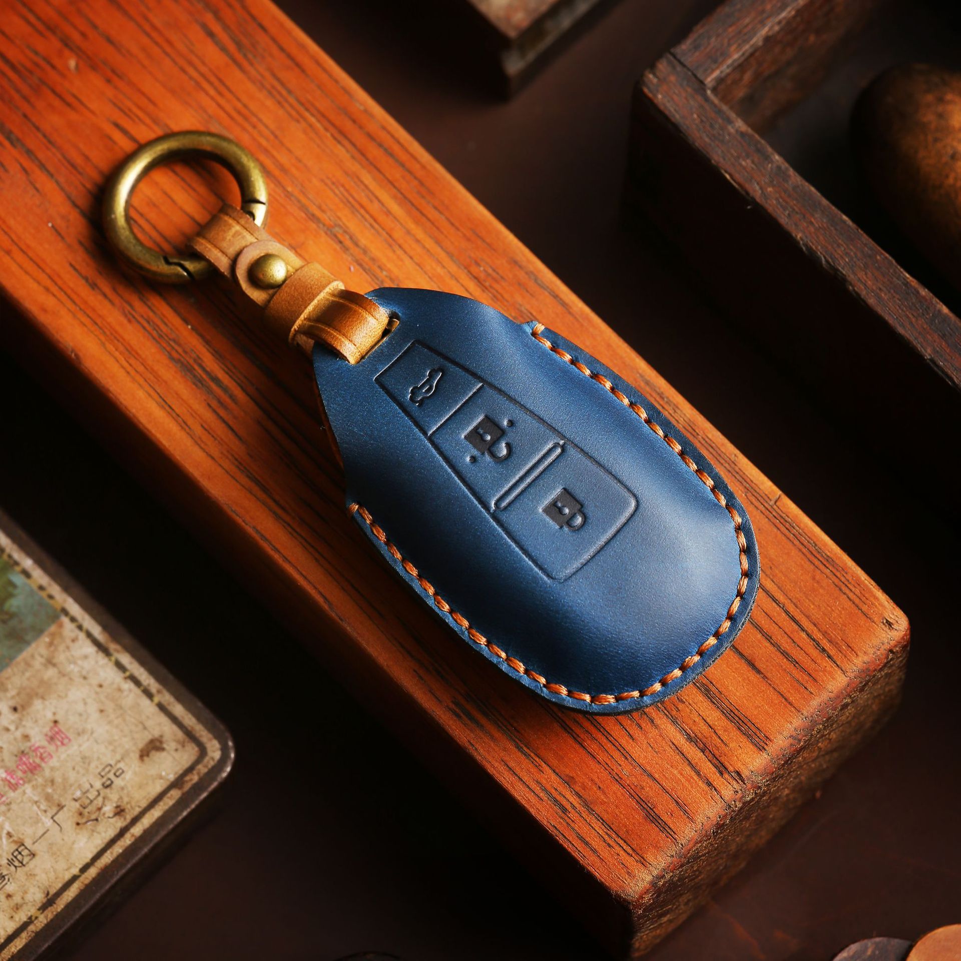 3 Bottons Leather Car Key Case - đánh giá và giá Car Accessories Ertiga